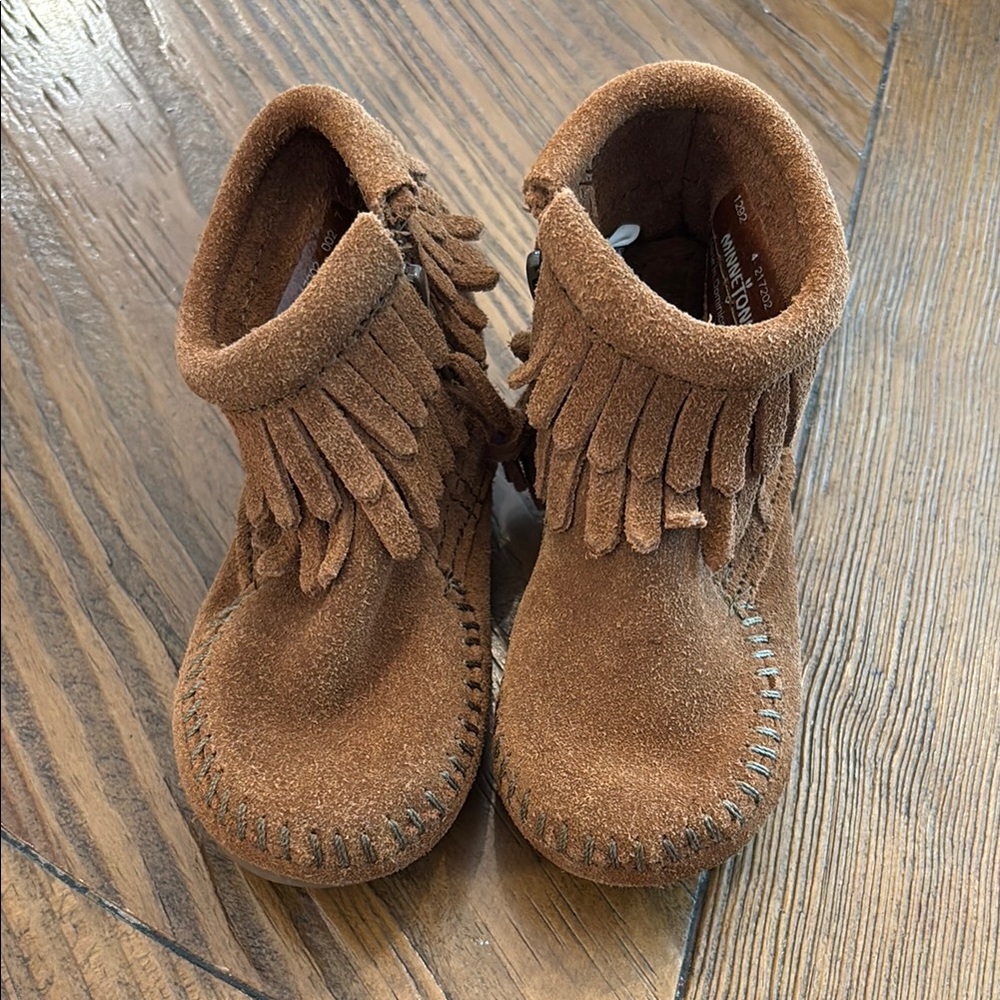 Minnetonka Brown Fringe Moccasins
